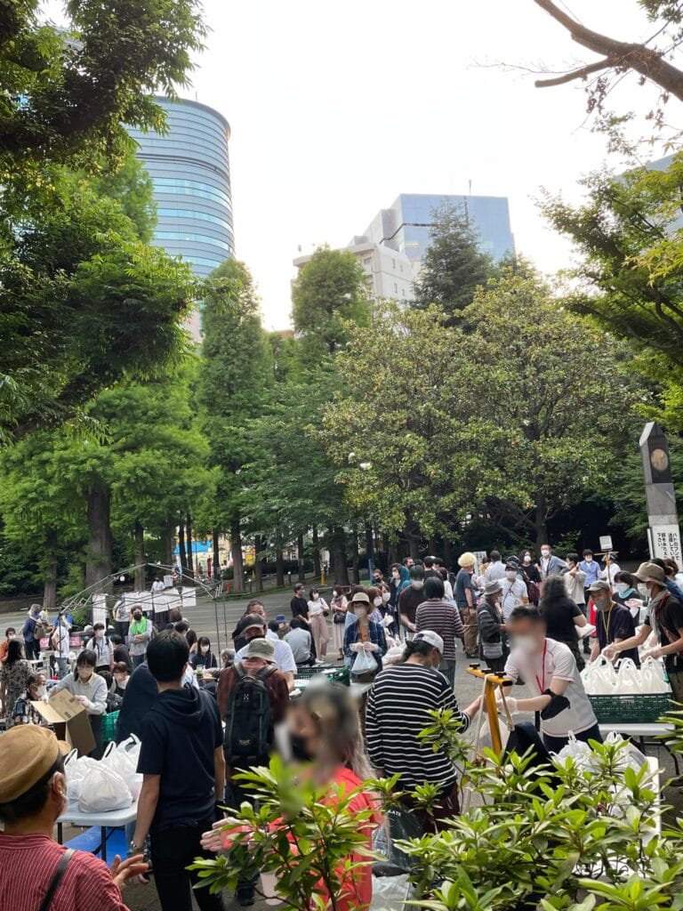炊き出しボランティア活動のご報告 9 Reporting on TAKIDASHI Soup kitchen02