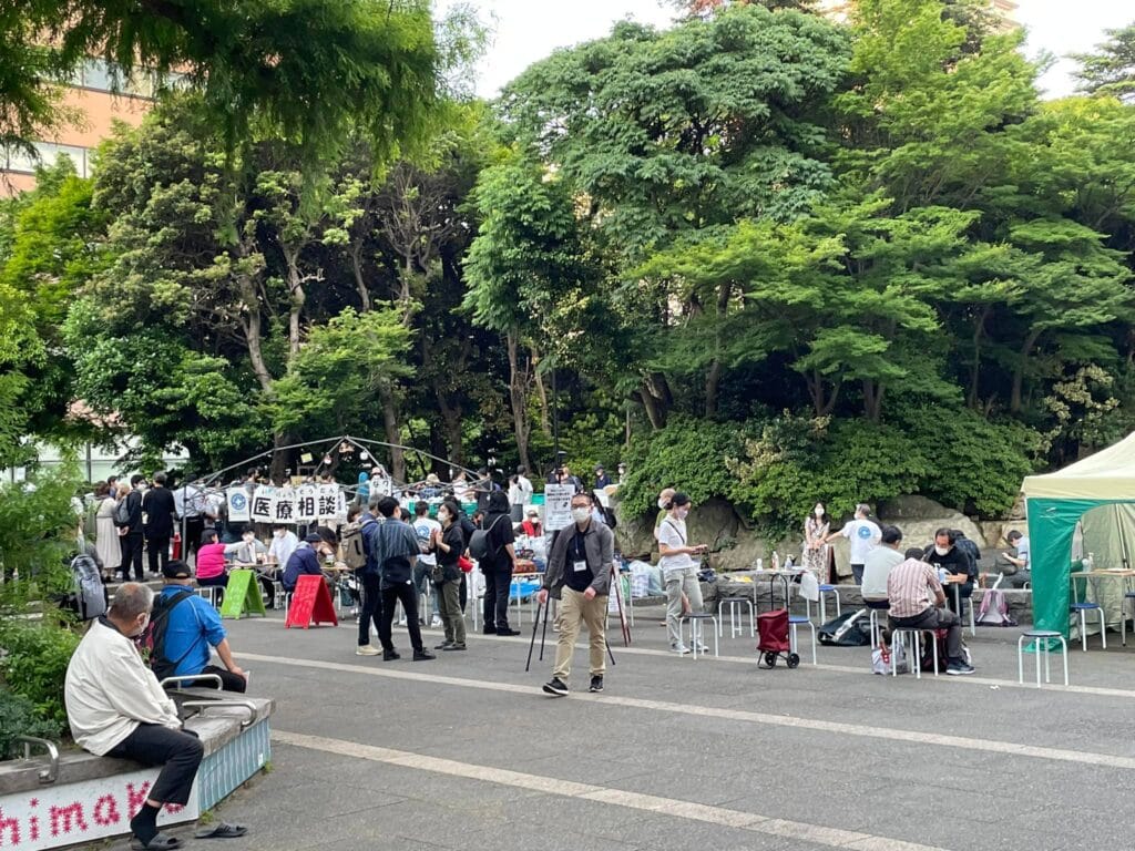 炊き出しボランティア活動のご報告 7 Reporting on TAKIDASHI Soup kitchen04