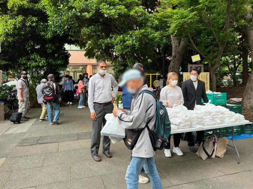 炊き出しボランティア活動のご報告 2 Reporting on TAKIDASHI Soup kitchen09